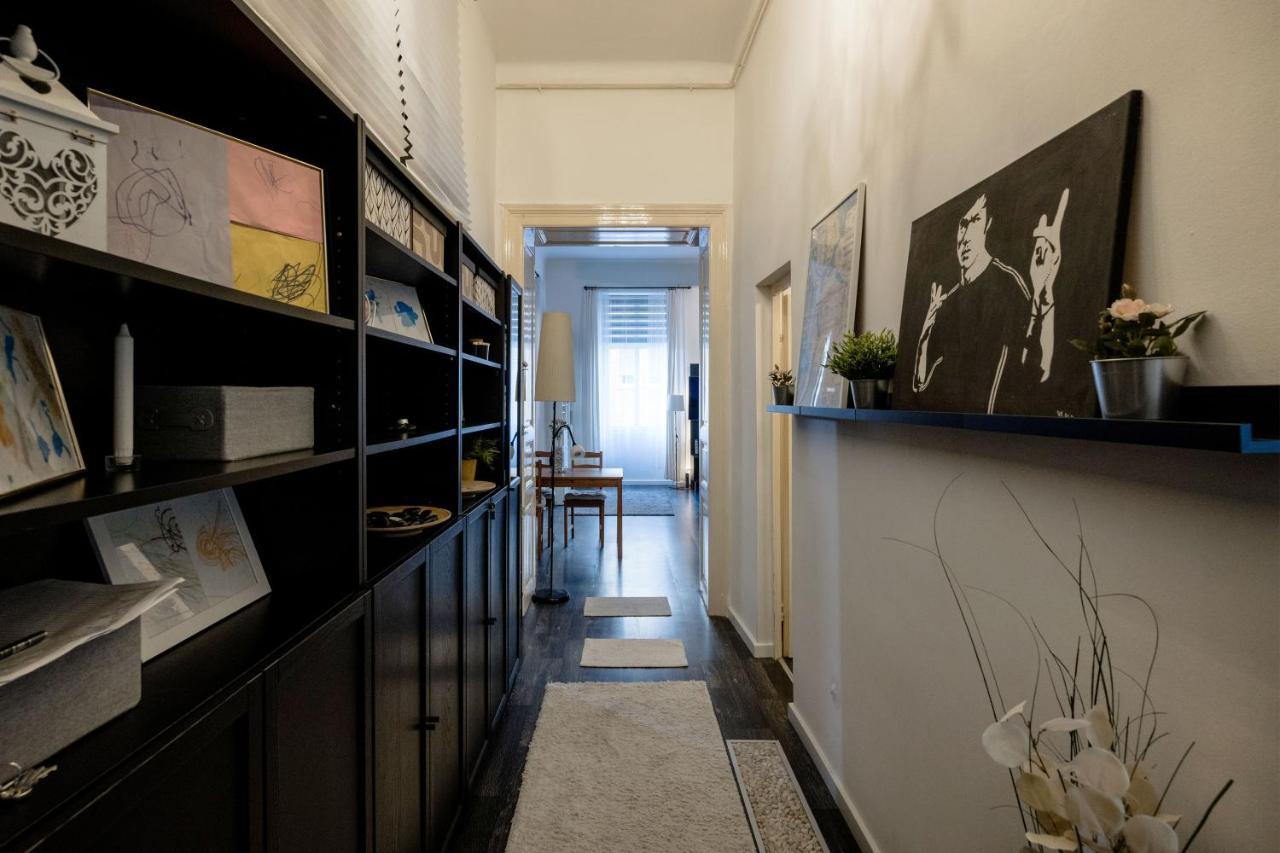Spacious Apartment Almassy Budapest Exterior photo